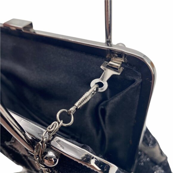 Vintage Shakeels Concepts Black Elegant Beaded Kiss lock shell shape bag - Picture 4 of 11